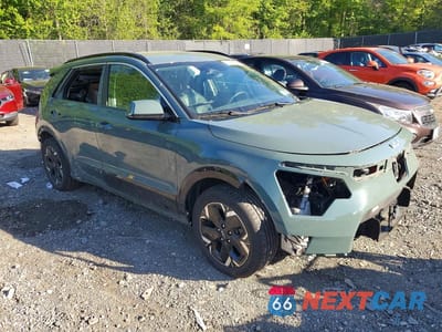 Czwarte zdjęcie samochodu z boku: 2023 KIA NIRO WIND VIN:KNDCR3L1XP5050328 - miniatura