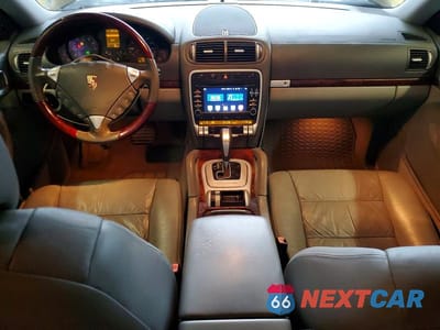 Zdjęcie 8 z 13 samochodu: 2005 PORSCHE CAYENNE VIN:WP1AA29P45LA20432 - miniatura
