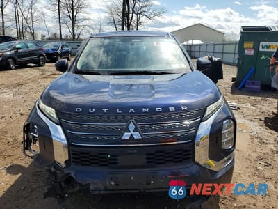 Piąte zdjęcie samochodu w środku: 2022 MITSUBISHI OUTLANDER SE VIN:JA4J4UA83NZ017361 - miniatura
