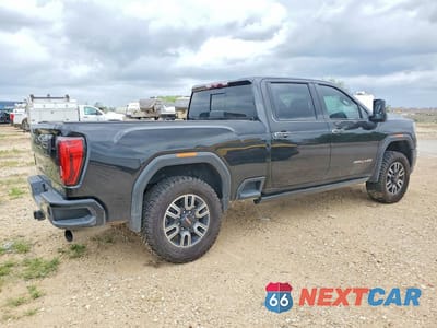 Trzecie zdjęcie samochodu z tyłu: 2022 GMC SIERRA K2500 AT4 VIN:1GT49PEY2NF178382 - miniatura