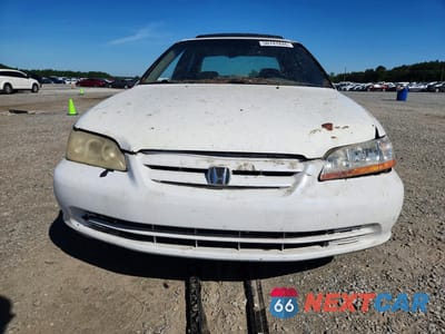 Piąte zdjęcie samochodu w środku: 2002 HONDA ACCORD EX VIN:1HGCG566X2A148981 - miniatura