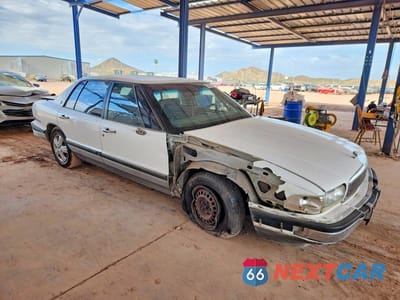 Czwarte zdjęcie samochodu z boku: 1993 BUICK PARK AVENUE VIN:1G4CW53L4P1633499 - miniatura