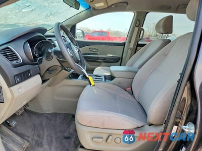 Zdjęcie 7 z 13 samochodu: 2021 KIA SEDONA LX VIN:KNDMB5C19M6667312 - miniatura