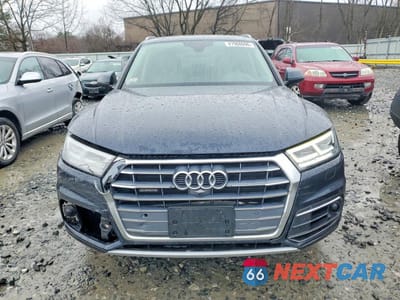 Piąte zdjęcie samochodu w środku: 2019 AUDI Q5 PRESTIGE VIN:WA1CNBFY1K2053671 - miniatura