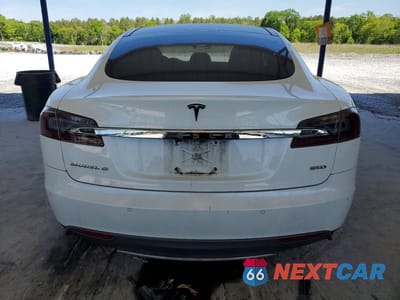 Zdjęcie 6 z 12 samochodu: 2015 TESLA MODEL S VIN:5YJSA1E23FF116633 - miniatura