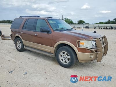Czwarte zdjęcie samochodu z boku: 2011 FORD EXPEDITION XLT VIN:1FMJU1H5XBEF37524 - miniatura