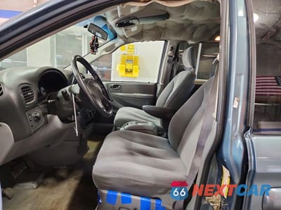 Zdjęcie 7 z 14 samochodu: 2005 DODGE GRAND CARAVAN SXT VIN:2D4GP44L35R482212 - miniatura
