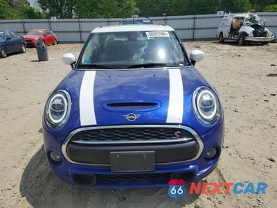 Piąte zdjęcie samochodu w środku: 2021 MINI COOPER S VIN:WMWXU9C04M2N50490 - miniatura