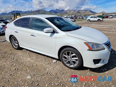 Czwarte zdjęcie samochodu z boku: 2014 NISSAN SENTRA SR VIN:3N1AB7AP8EY307466 - miniatura