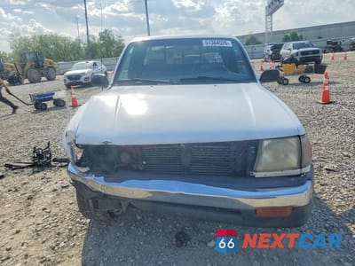 Piąte zdjęcie samochodu w środku: 1998 TOYOTA TACOMA XTRACAB VIN:4TAVL52N9WZ087755 - miniatura