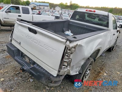 Trzecie zdjęcie samochodu z tyłu: 2024 CHEVROLET SILVERADO K3500 VIN:1GC3YSE7XRF371023 - miniatura