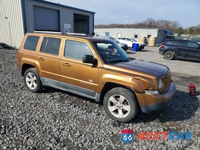 Czwarte zdjęcie samochodu z boku: 2011 JEEP PATRIOT LATITUDE VIN:1J4NF4GB7BD173197 - miniatura