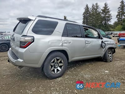 Trzecie zdjęcie samochodu z tyłu: 2022 TOYOTA 4RUNNER TRD OFF-ROAD VIN:JTEPU5JRXN6007017 - miniatura