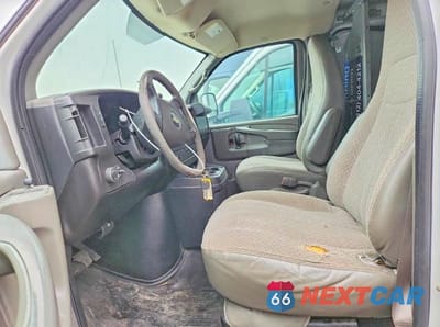 Zdjęcie 6 z 11 samochodu: 2014 CHEVROLET EXPRESS 1500 CARGO DELIVERY VAN VIN:1GCSGAFX8E1120676 - miniatura