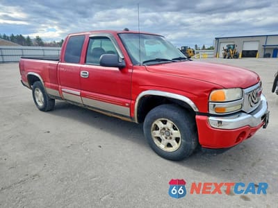 Czwarte zdjęcie samochodu z boku: 2005 GMC NEW SIERRA K1500 VIN:2GTEK19BX51245975 - miniatura