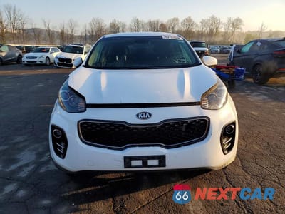 Piąte zdjęcie samochodu w środku: 2017 KIA SPORTAGE LX VIN:KNDPMCAC0H7131980 - miniatura