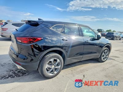 Trzecie zdjęcie samochodu z tyłu: 2025 CHEVROLET BLAZER 2LT VIN:3GNKBCR4XSS158603 - miniatura