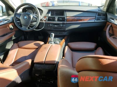 Zdjęcie 8 z 12 samochodu: 2013 BMW X5 XDRIVE35I VIN:5UXZV4C56DL993630 - miniatura