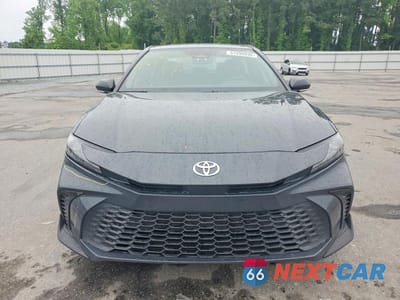 Piąte zdjęcie samochodu w środku: 2025 TOYOTA CAMRY SE VIN:4T1DAACK2SU549661 - miniatura