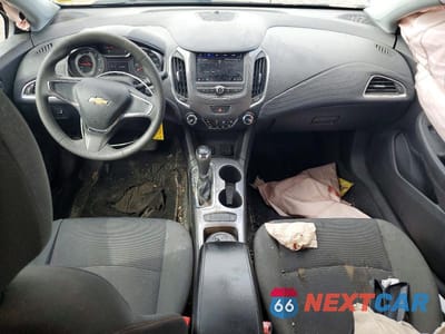 Zdjęcie 8 z 12 samochodu: 2019 CHEVROLET CRUZE LS VIN:1G1BC5SM8K7132665 - miniatura