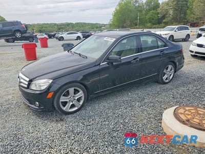 2010 MERCEDES-BENZ C300 WDDGF8BB7AR094410 - główne zdjęcie licytacji z USA - miniatura