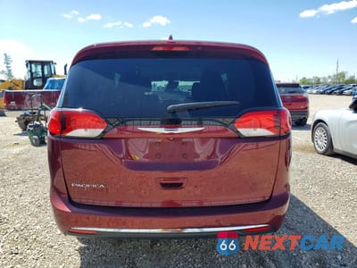 Zdjęcie 6 z 13 samochodu: 2018 CHRYSLER PACIFICA TOURING L VIN:2C4RC1BG8JR197568 - miniatura