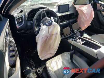 Zdjęcie 8 z 12 samochodu: 2017 MAZDA 3 GRAND TOURING VIN:JM1BN1M39H1110071 - miniatura