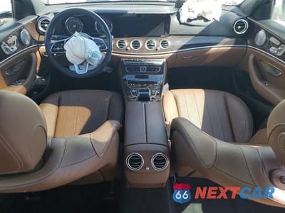 Zdjęcie 8 z 12 samochodu: 2019 MERCEDES-BENZ E 300 VIN:WDDZF4JB6KA563909 - miniatura