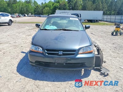 Piąte zdjęcie samochodu w środku: 2000 HONDA ACCORD LX VIN:1HGCG6652YA021177 - miniatura