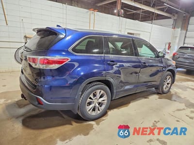 Trzecie zdjęcie samochodu z tyłu: 2015 TOYOTA HIGHLANDER XLE VIN:5TDJKRFH4FS175681 - miniatura