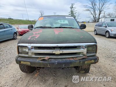 Piąte zdjęcie samochodu w środku: 1996 CHEVROLET S TRUCK S10 VIN:1GCCT19W1TK186755 - miniatura