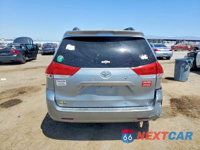 Zdjęcie 6 z 12 samochodu: 2011 TOYOTA SIENNA LE VIN:5TDKK3DC6BS164961 - miniatura