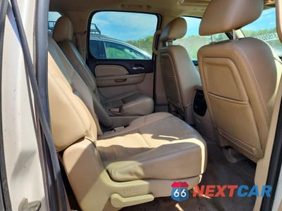 Zdjęcie 11 z 13 samochodu: 2011 GMC YUKON XL DENALI VIN:1GKS2MEF3BR224504 - miniatura