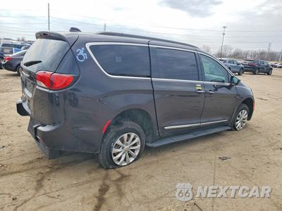 Trzecie zdjęcie samochodu z tyłu: 2017 CHRYSLER PACIFICA TOURING L VIN:2C4RC1BG8HR542916 - miniatura