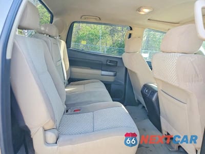 Zdjęcie 10 z 11 samochodu: 2010 TOYOTA TUNDRA GRADE VIN:5TFDW5F10AX156528 - miniatura