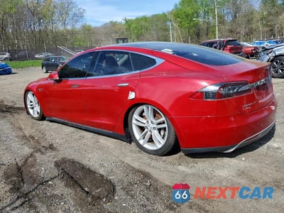 Drugie zdjęcie samochodu z przodu: 2015 TESLA MODEL S 85 VIN:5YJSA4H13FF082004 - miniatura