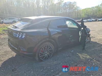 Trzecie zdjęcie samochodu z tyłu: 2022 FORD MUSTANG MACH-E GT VIN:3FMTK4SX1NMA13722 - miniatura