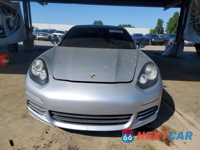 Piąte zdjęcie samochodu w środku: 2016 PORSCHE PANAMERA 2 VIN:WP0AA2A71GL002129 - miniatura