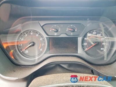 Zdjęcie 9 z 12 samochodu: 2018 CHEVROLET CAMARO LT VIN:1G1FB1RX2J0101495 - miniatura