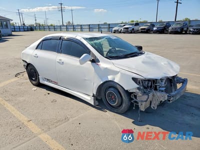 Czwarte zdjęcie samochodu z boku: 2009 TOYOTA COROLLA S VIN:1NXBU40E99Z092209 - miniatura