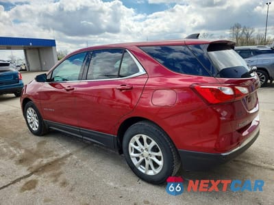 Drugie zdjęcie samochodu z przodu: 2020 CHEVROLET EQUINOX LT VIN:2GNAXKEV5L6275981 - miniatura