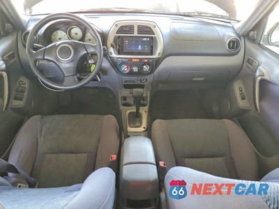 Zdjęcie 8 z 11 samochodu: 2002 TOYOTA RAV4 BASE VIN:JTEHH20V826036727 - miniatura