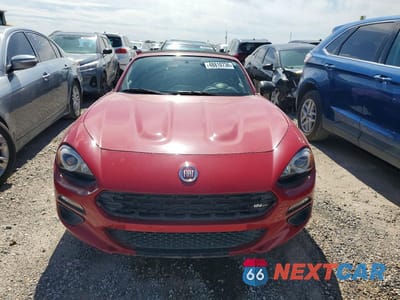 Piąte zdjęcie samochodu w środku: 2017 FIAT 124 SPIDER CLASSICA VIN:JC1NFAEK0H0127702 - miniatura