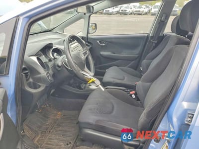 Zdjęcie 7 z 13 samochodu: 2010 HONDA FIT SPORT VIN:JHMGE8H45AC037372 - miniatura