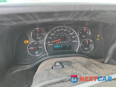 Zdjęcie 9 z 13 samochodu: 2011 GMC SAVANA G1500 VIN:1GTS7AF45B1140885 - miniatura