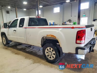 Drugie zdjęcie samochodu z przodu: 2013 GMC SIERRA K3500 SLE VIN:1GT523CG1DZ275761 - miniatura