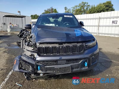 Piąte zdjęcie samochodu w środku: 2023 JEEP GRAND CHEROKEE TRAILHAWK 4XE VIN:1C4RJYC66P8875064 - miniatura