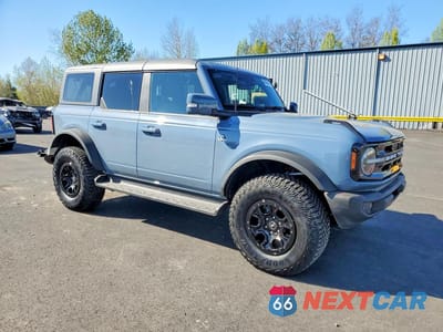 Czwarte zdjęcie samochodu z boku: 2025 FORD BRONCO OUTER BANKS VIN:1FMEE8BP7SLB01064 - miniatura