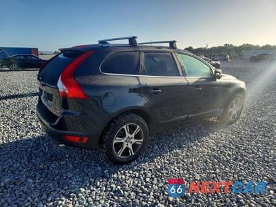 Trzecie zdjęcie samochodu z tyłu: 2013 VOLVO XC60 T6 VIN:YV4902DZ8D2431818 - miniatura