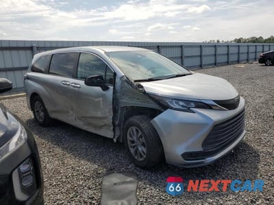Czwarte zdjęcie samochodu z boku: 2021 TOYOTA SIENNA LE VIN:5TDKRKEC2MS033050 - miniatura